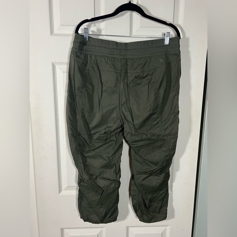 The North Face Aphrodite Cropped Dark Olive Drawstring pants - Picture 3 of 5